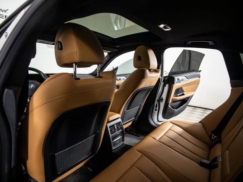 Used 2022 BMW i4 eDrive40 w/ Premium Package image 17