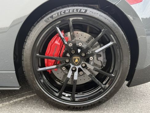 Used 2012 Lamborghini Gallardo LP 570-4 Super Trofeo Stradale AWD/4WD image 12