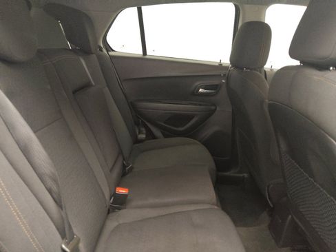 Used 2020 Chevrolet Trax LS w/ Tint and Cruise Package AWD/4WD image 19
