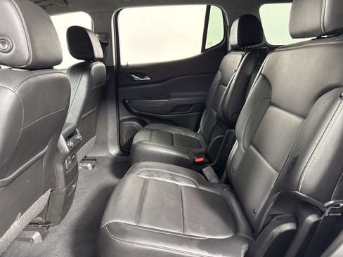 Used 2023 GMC Acadia SLT image 17