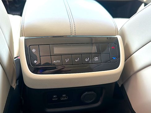 Used 2023 INFINITI QX60 Luxe w/ Cargo Package FWD image 22