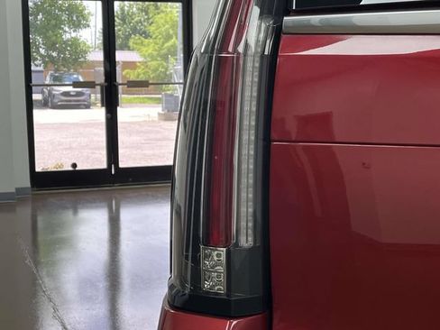 Used 2015 Cadillac Escalade Premium AWD/4WD image 13