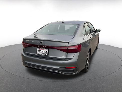Used 2025 Volkswagen Jetta SE image 14