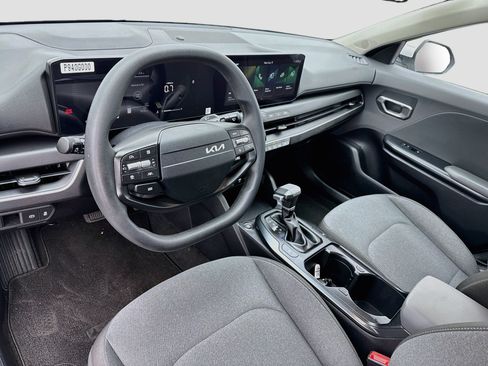Used 2025 Kia K4 FWD image 7