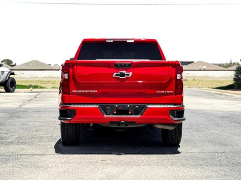 Used 2025 Chevrolet Silverado 1500 Custom RWD image 6