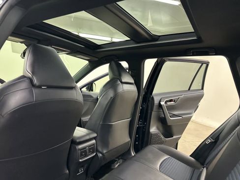 Used 2020 Toyota RAV4 XSE image 27