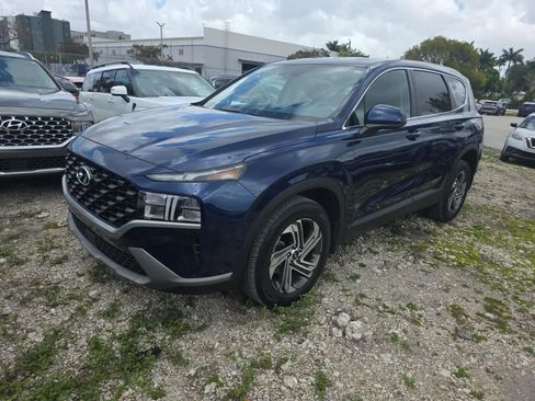 Used 2023 Hyundai Santa Fe SE image 2