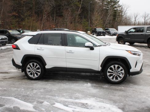 New 2025 Toyota RAV4 Limited image 4