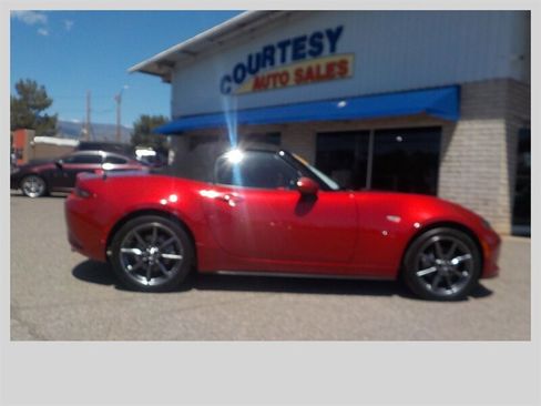 Used 2016 MAZDA MX-5 Miata Grand Touring RWD image 19