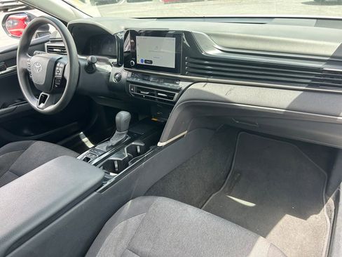 Used 2025 Toyota Camry LE FWD image 32