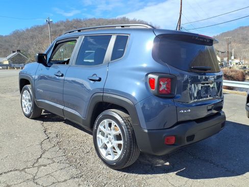 Used 2022 Jeep Renegade Latitude image 4