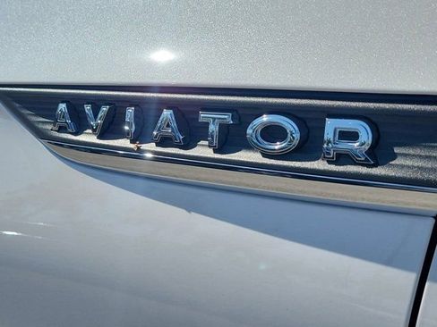 Certified 2024 Lincoln Aviator Reserve w/ Equipment Group 201A RWD image 9