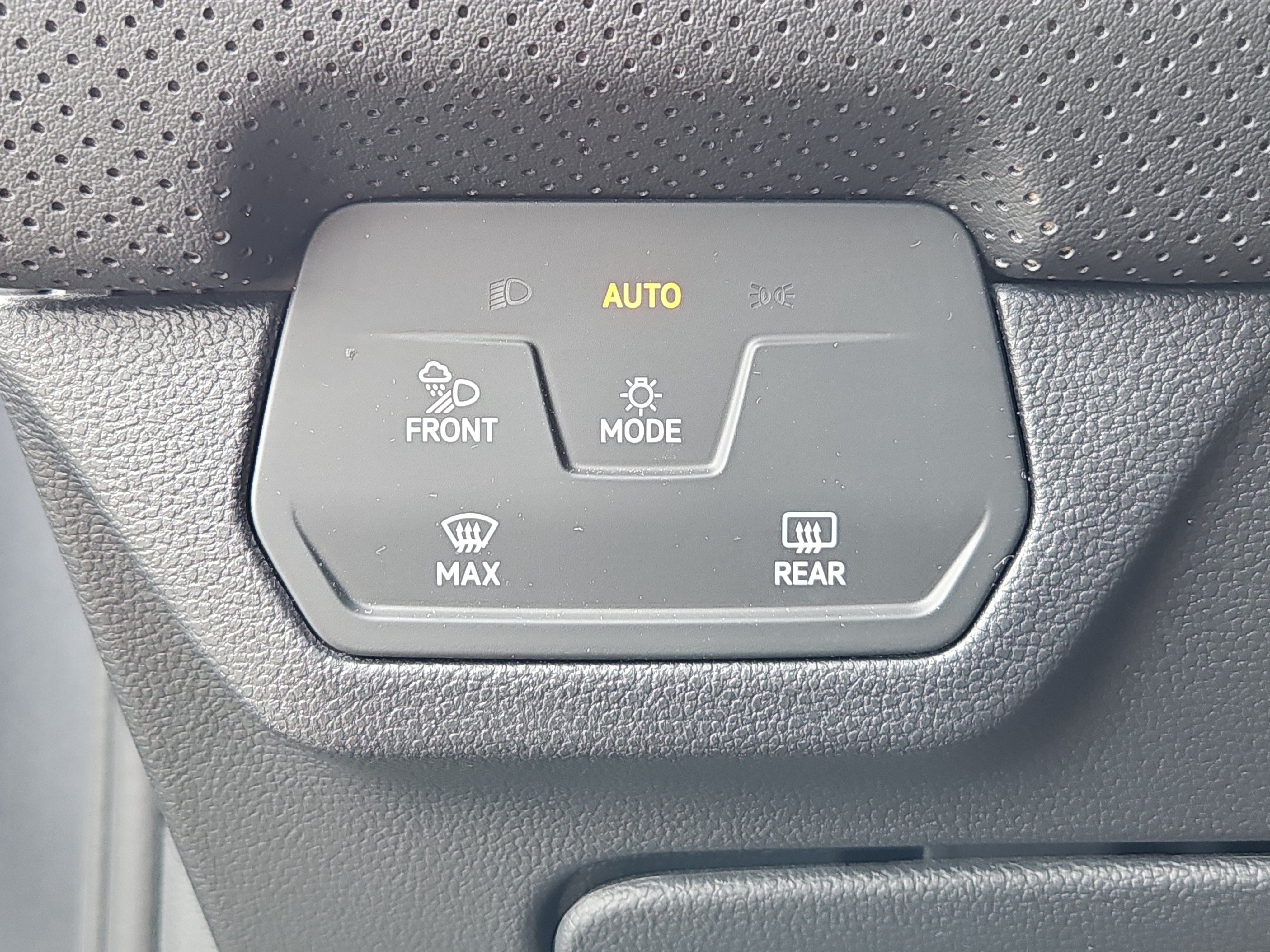 Certified 2024 Volkswagen Atlas SEL Premium R-Line AWD/4WD image 13
