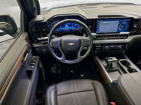 Used 2024 Chevrolet Silverado 1500 High Country w/ Technology Package image 26