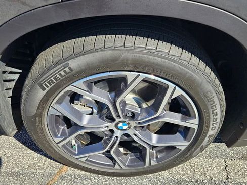 Used 2021 BMW X1 xDrive28i w/ Premium Package image 10