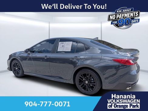 Used 2025 Toyota Camry SE w/ Multimedia Upgrade Package FWD image 5