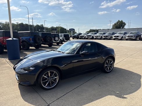 Used 2023 MAZDA MX-5 Miata Grand Touring RWD image 3