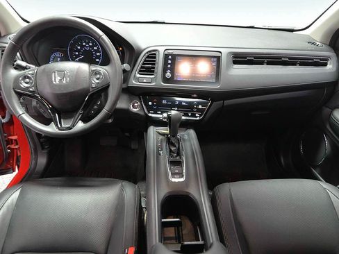 Used 2019 Honda HR-V Touring image 12