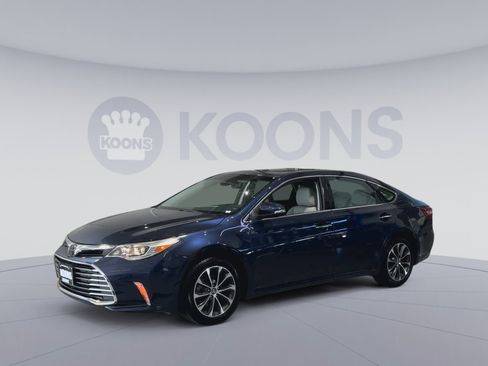 Used 2018 Toyota Avalon XLE image 5
