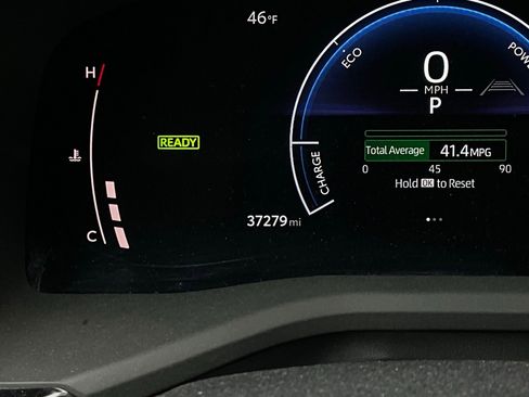 Used 2025 Toyota Camry LE image 37