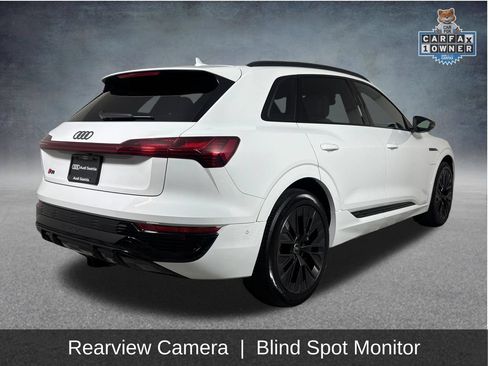 Used 2024 Audi Q8 e-tron Premium Plus AWD/4WD image 9