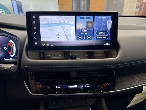 New 2026 Nissan Rogue Platinum AWD/4WD image 17
