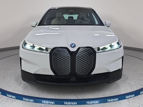 Certified 2023 BMW iX xDrive50 AWD/4WD image 2