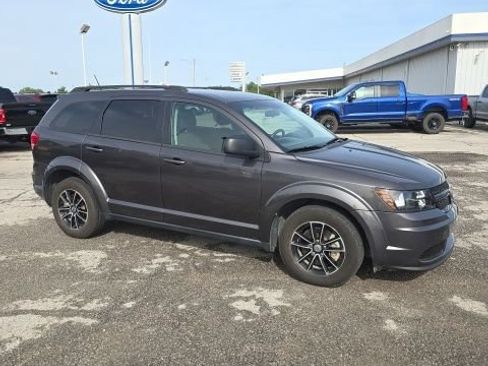 Used 2018 Dodge Journey SE w/ Popular Equipment Group FWD image 2