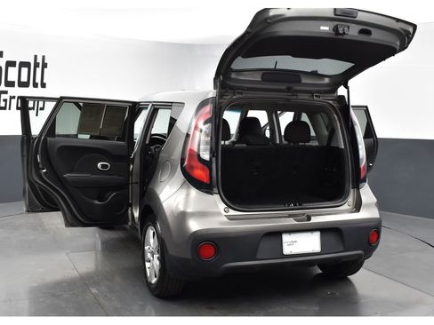 Used 2018 Kia Soul image 28