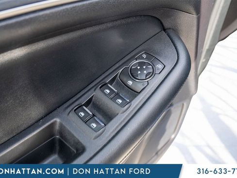Used 2022 Ford Edge SEL image 16