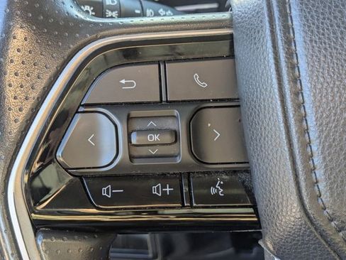 Used 2022 Toyota Tundra SR5 w/ SR5 Convenience Package image 17