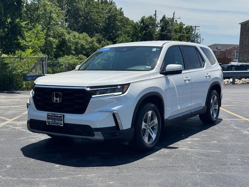 Certified 2025 Honda Pilot EX-L image 9