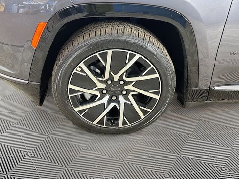 New 2025 Jeep Wagoneer S Limited AWD/4WD image 34