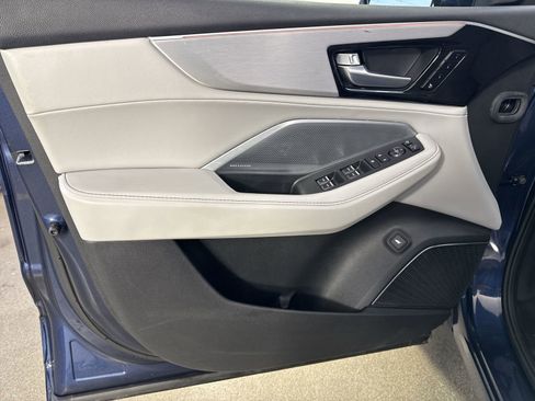 Used 2025 Acura MDX SH-AWD w/ Technology Package image 22