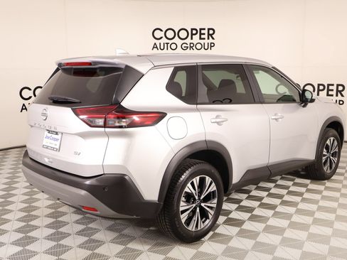 Used 2023 Nissan Rogue SV FWD image 19
