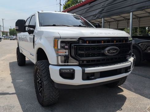 Used 2020 Ford F250 Lariat AWD/4WD image 2