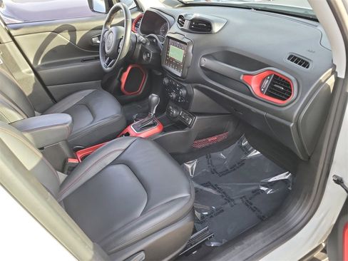 Used 2022 Jeep Renegade Trailhawk w/ Sun/Sound Group image 19