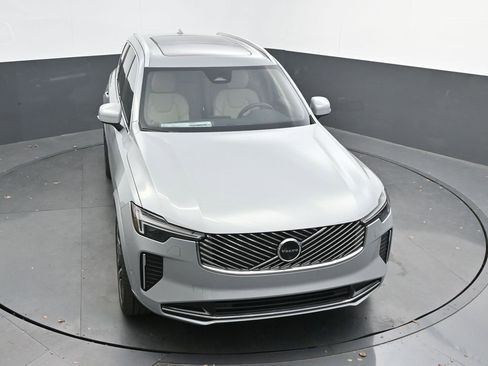 New 2026 Volvo XC90 B6 Plus w/ Protection Package Premier image 31