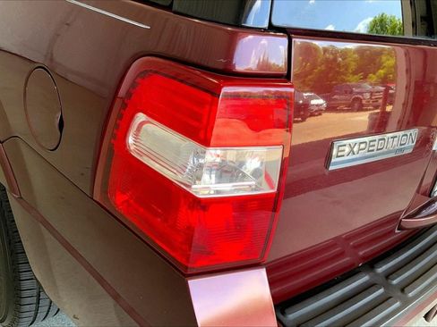 Used 2011 Ford Expedition XLT w/ Leather Seating Pkg RWD image 28