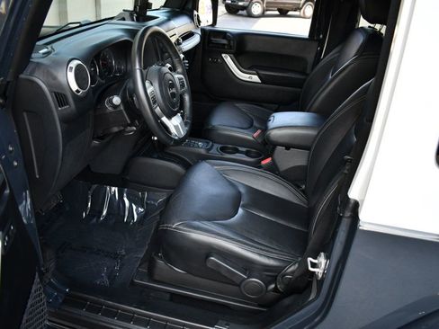 Used 2017 Jeep Wrangler Sahara w/ Quick Order Package 24E Chief AWD/4WD image 39