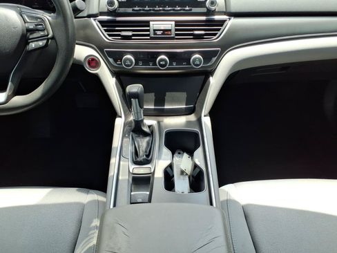 Used 2018 Honda Accord LX image 19