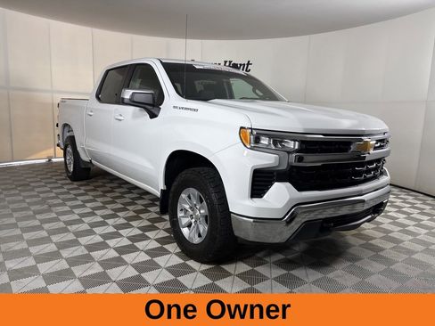 Used 2023 Chevrolet Silverado 1500 LT w/ Work Truck Package image 4