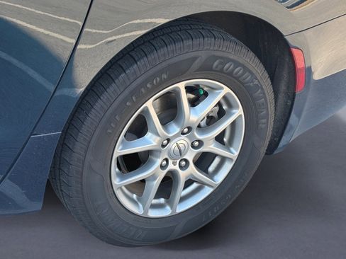 Used 2021 Chrysler Pacifica Touring w/ Uconnect Theater Family Group image 5