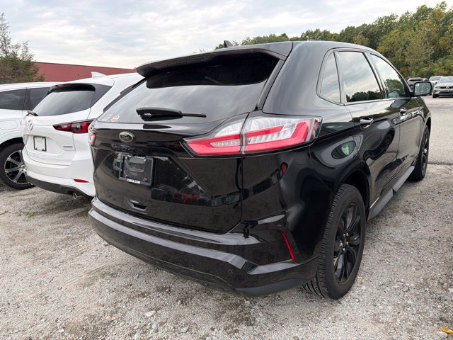 Used 2023 Ford Edge SE w/ Black Appearance Package AWD/4WD image 5