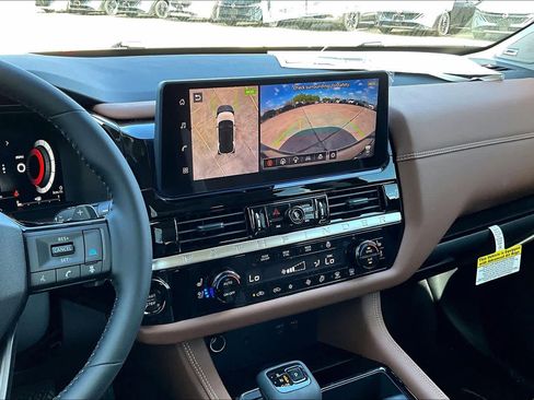 New 2026 Nissan Pathfinder Platinum AWD/4WD image 6