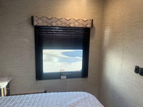 Used 2022 Ford E-450 and Econoline 450 Super Duty w/ Motorhome Prep Package image 45