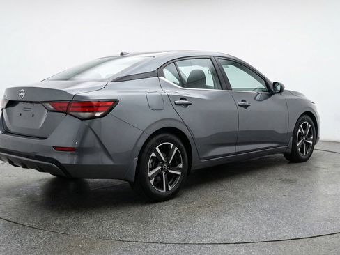 Used 2025 Nissan Sentra SV FWD image 9