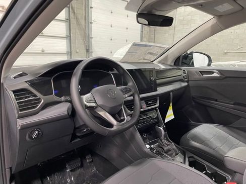 New 2026 Volkswagen Taos SE AWD/4WD image 9