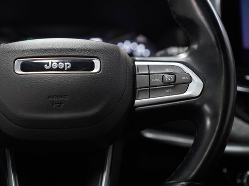 Used 2022 Jeep Compass Latitude w/ Sun and Sound Group AWD/4WD image 20
