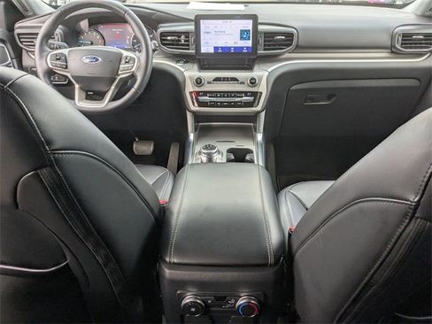 Certified 2021 Ford Explorer XLT w/ Equipment Group 202A image 21